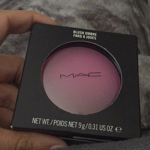 Mac blush “Vintage Grape” large, brand new in box!